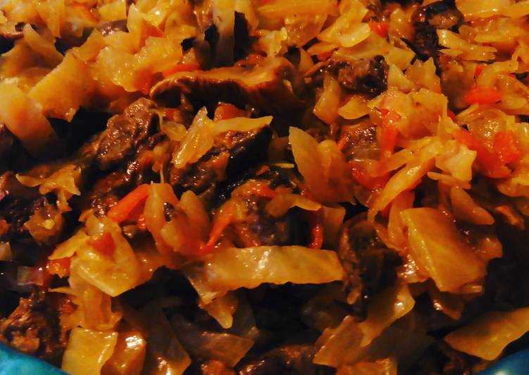 Капуста тушеная с грибами – 6 самых вкусных рецептов и видео