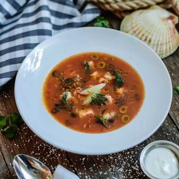 Сборная солянка с колбасой и копченой курицей рецепт с фото пошагово