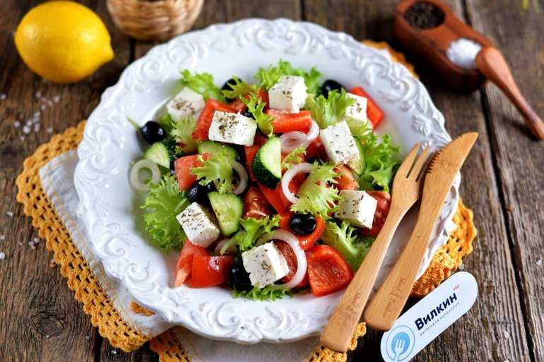 20 легких и очень вкусных салатов с рукколой