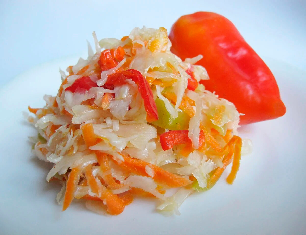Квашеная капуста с морковью и перцем – кулинарный рецепт