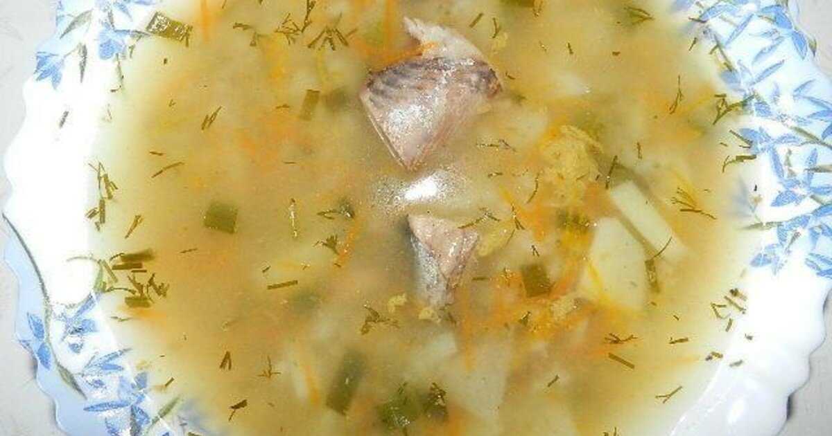 Суп рыбный из консервов горбуши с рисом. Суп из сайры консервированной. Рыбный суп из консервов горбуши. Рыбный суп из консервов сайры. Суп с сайрой.