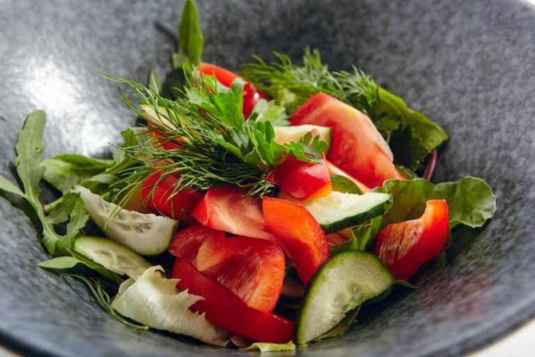 Салат из огурцов и помидоров на зиму - 10 самых вкусных рецептов с фото пошагово