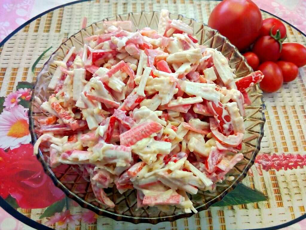 Салаты с крабовыми палочками и редисом рецепты с фото простые и вкусные