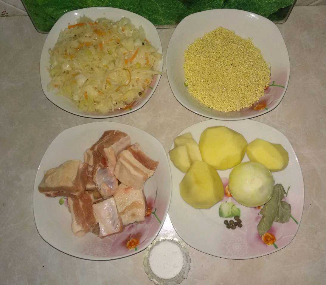 Свинина с капустой тушеная на сковороде, в мультиварке, духовке. рецепт по-китайски, немецки, чешски