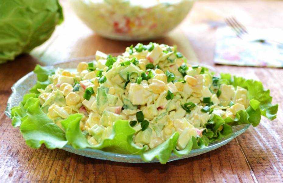 Салат с капустой, огурцом и яйцом - 5 пошаговых фото в рецепте