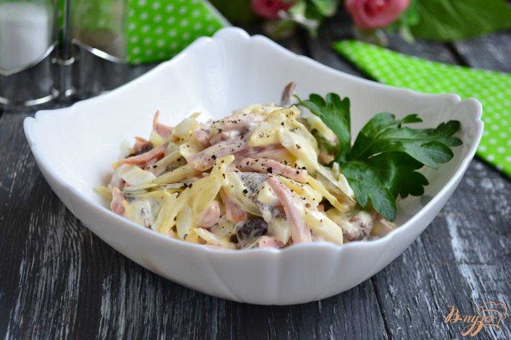 Салат дамский каприз с курицей : 8 классических рецептов