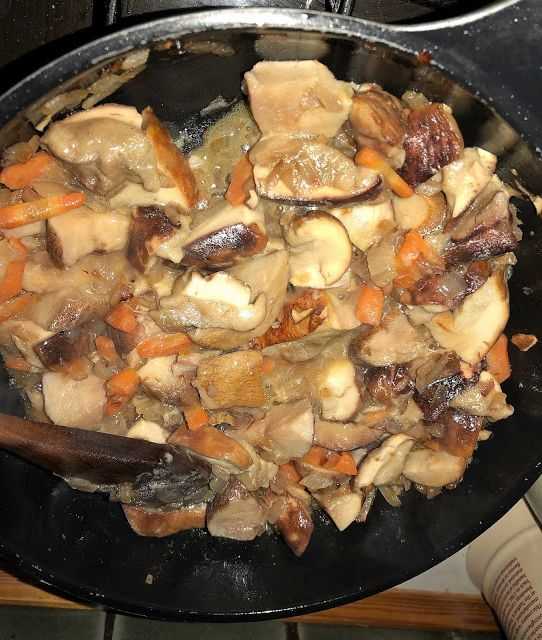 Грибной суп из шампиньонов с картошкой