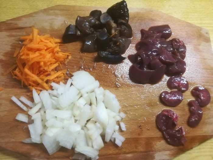 Кролик в сметане с картошкой в духовке рецепт с фото пошагово - 1000.menu