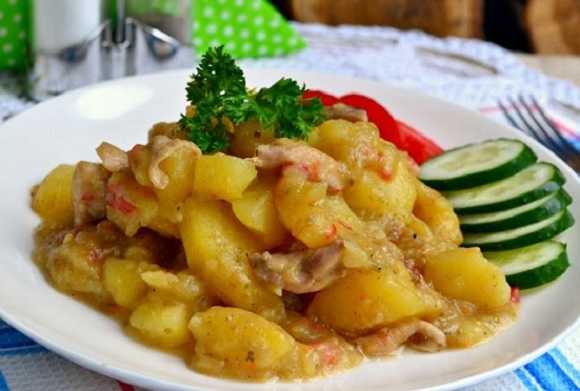 Жареная картошка с куриным филе на сковороде рецепт с фото пошагово - 1000.menu