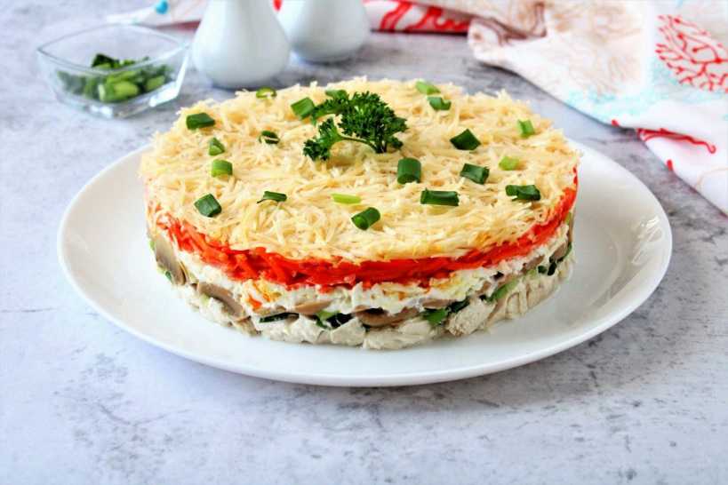 Салат с курицей и корейской морковью - пошаговые рецепты с фото