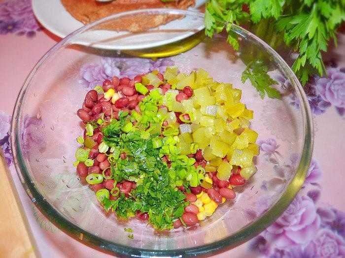 Как приготовить яркий салат светофор: рецепты