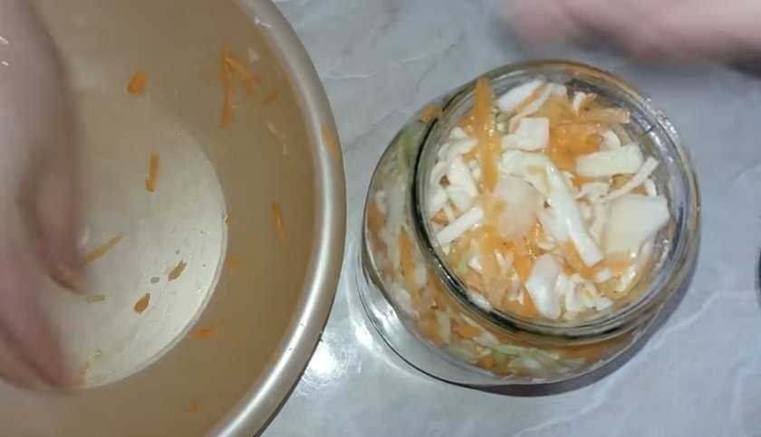 Квашеная капуста в рассоле на зиму — 11 вкусных пошаговых рецептов с фото