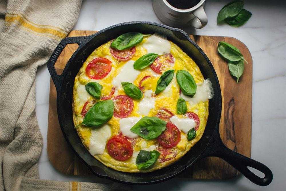 Яичница в хлебе – 10 вкусных рецептов на завтрак