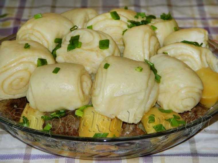 Штрудли с мясом и картофелем по-немецки в мультиварке, духовке. рецепты пошагово с фото