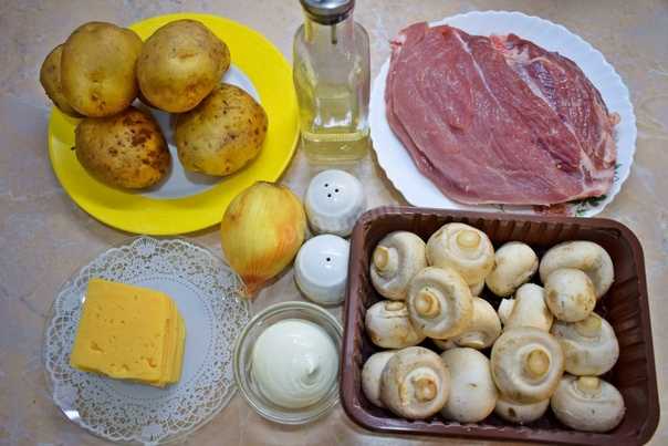 Картошка с грибами в духовке: 8 рецептов приготовления