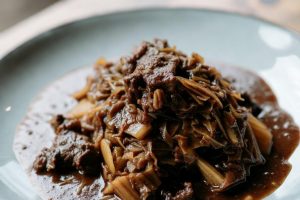 Как потушить капусту в казане с мясом