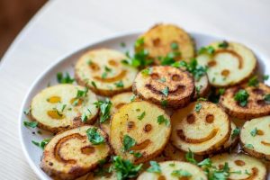 Картофельные смайлики