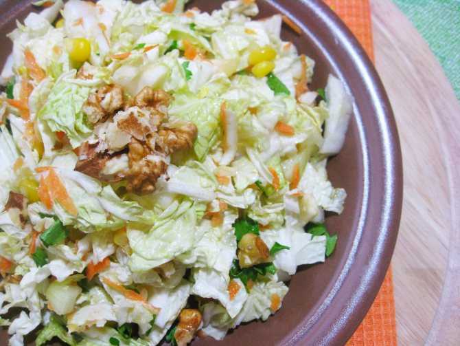 Салат с пекинской капустой – 10 обалденно вкусных рецептов с пошаговыми фото