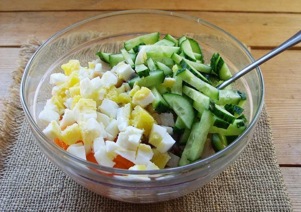 Салат из огурцов свежих рецепты с фото простые