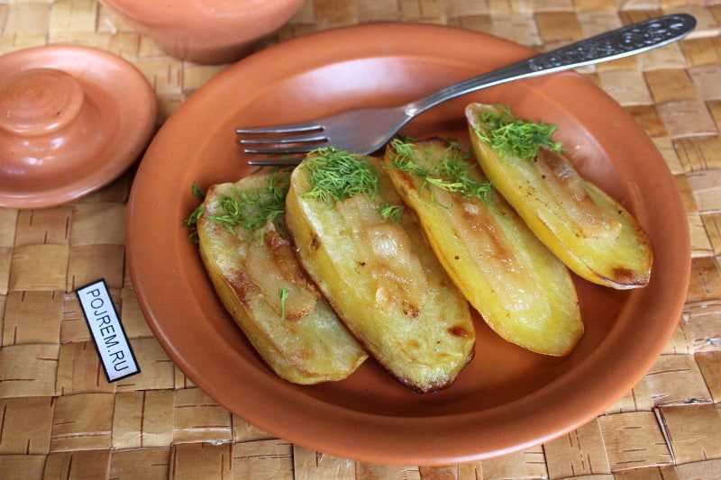 Картофель по-деревенски в духовке − 5 самых вкусных рецептов с фото