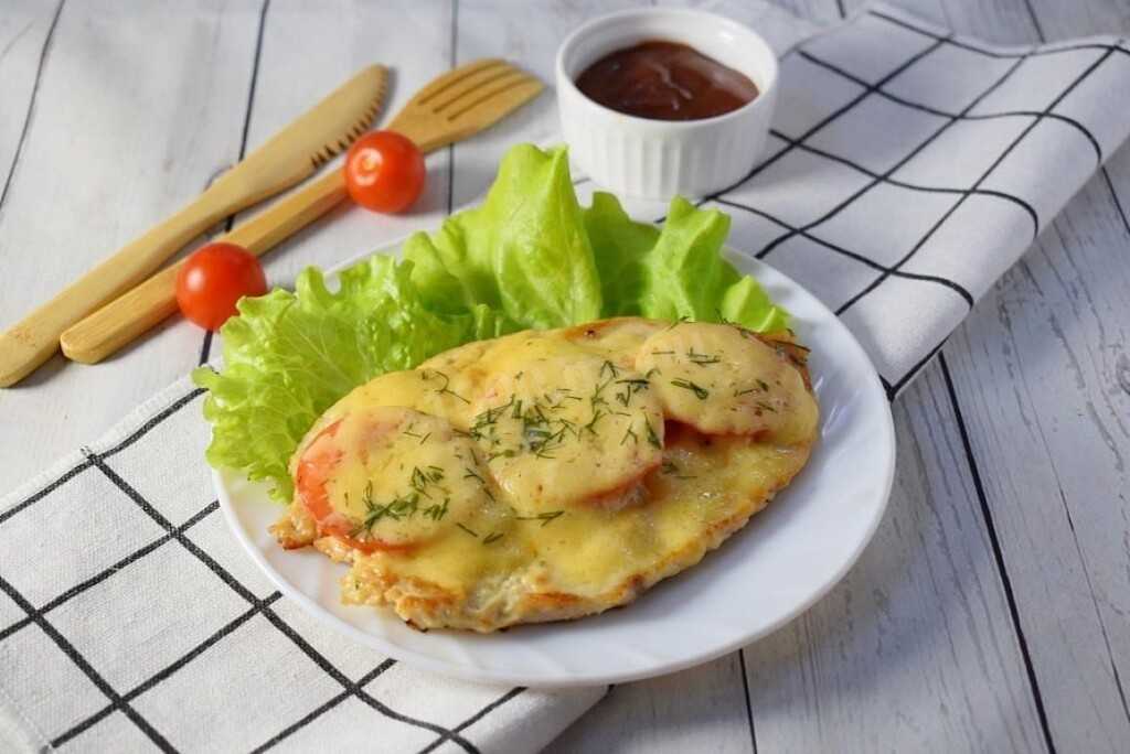 Курица под картофельной шубой в духовке