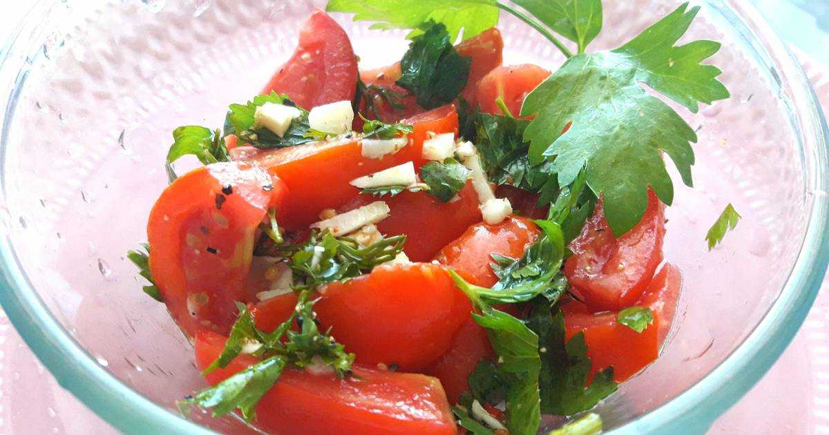 Салаты с помидорами - 20 простых и очень вкусных рецептов