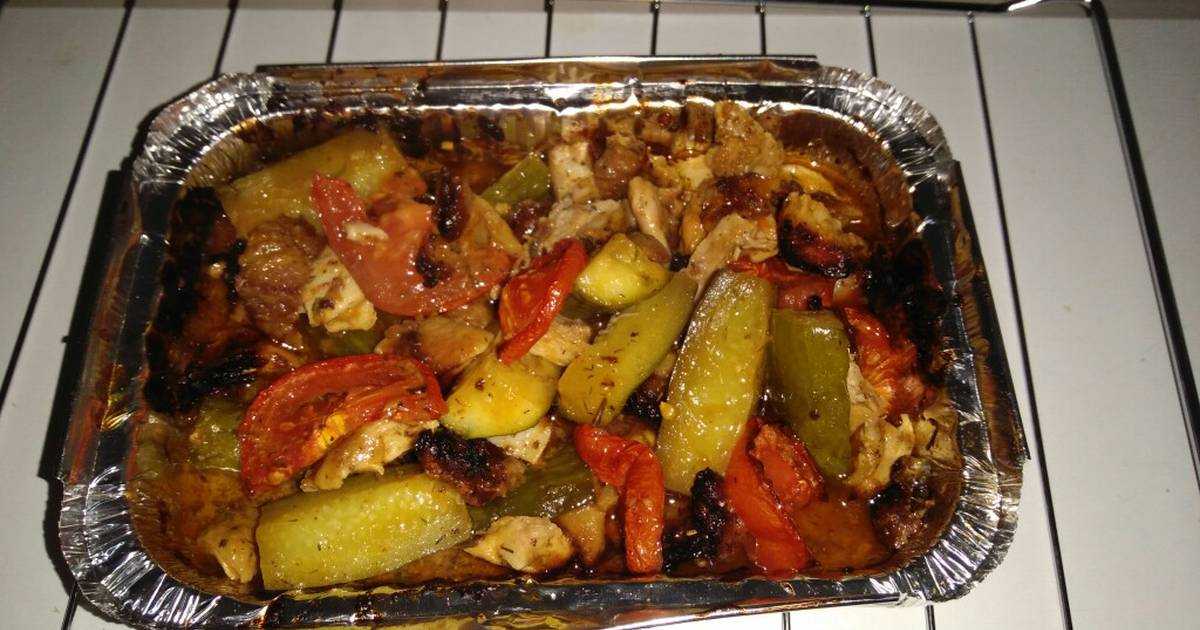 Курица запеченная с овощами в духовке рецепт с фото пошагово в