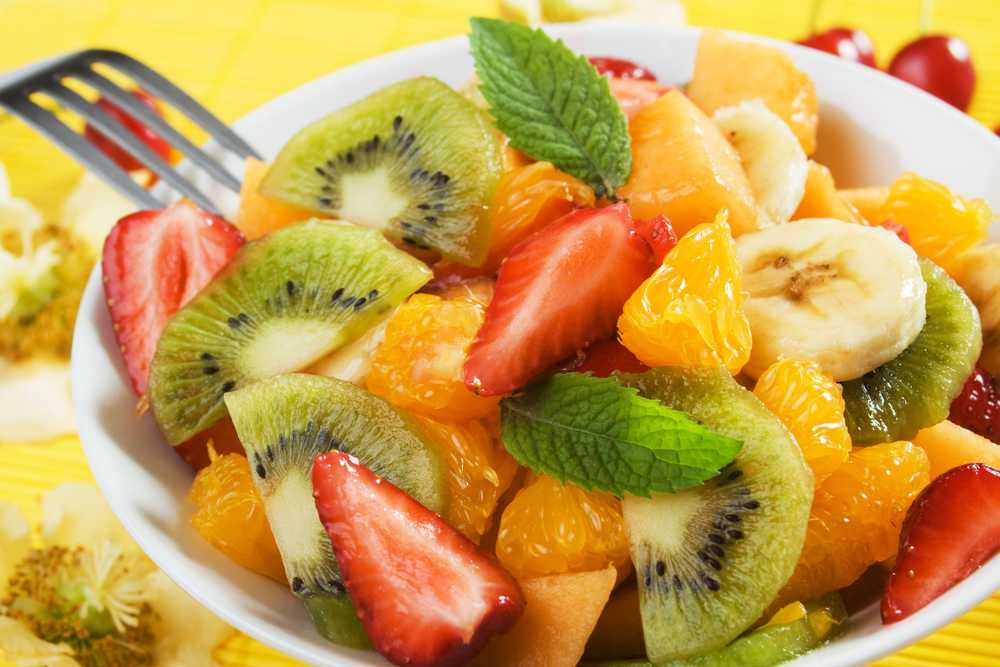 Топ 10 лучших фруктовых салатов. как приготовить фруктовый салат с мороженым, взбитыми сливками, йогуртом, орехами и бананами?