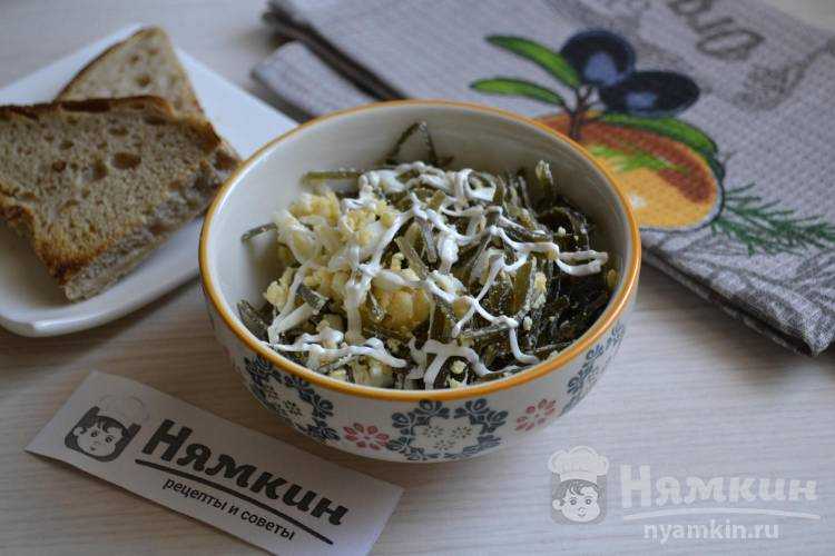 Салат из квашеной капусты: 14 простых и очень вкусных рецептов