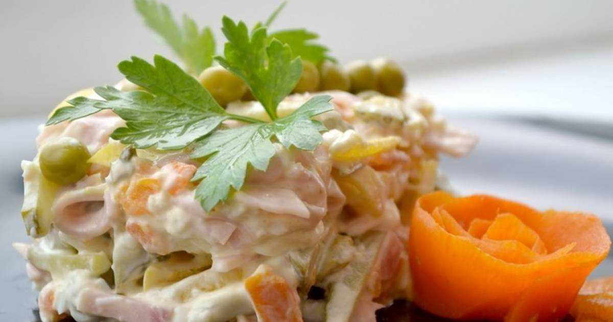 7 великолепных рецептов салата коктейль с ветчиной и сыром