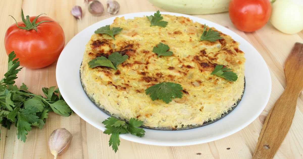 Как приготовить Картофель с луком и сыром в духовке с использованием: картофель,лук репчатый,сыр твердый,масло растительное Мягкая, нежная картошечка с горячим ароматным сыром это очень вкусно И самое замечательное, что это блюдо готовится без особого уча