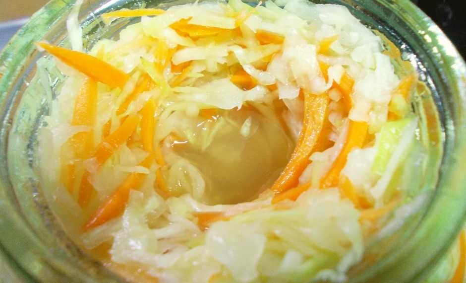 Как заквасить капусту кочанами: рецепты засолки в рассоле вилками и половинками, как посолить на зиму правильно, как хранить квашеную вилковую капусту