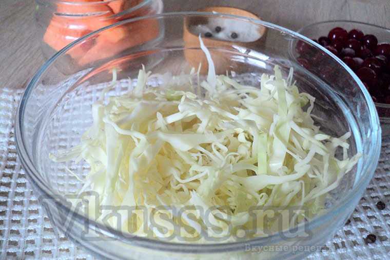 Квашеная капуста с клюквой — 9 рецептов вкусной, хрустящей квашенной капусты домашнего приготовления