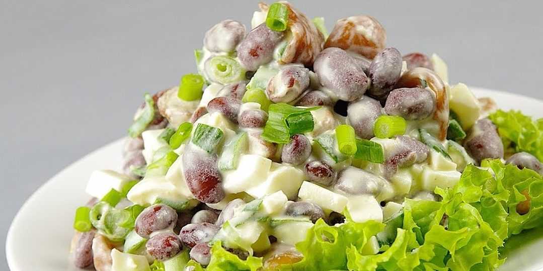 Салат с копченой курицей - 10 простых и вкусных рецептов с пошаговыми фото