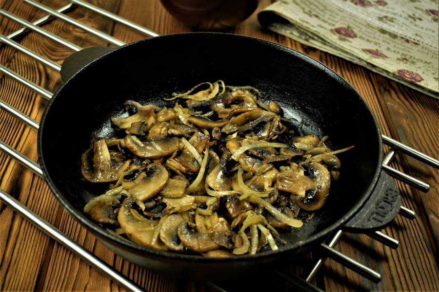 Грибы в сметане - 10 безумно вкусных рецептов с фото и советы по приготовлению