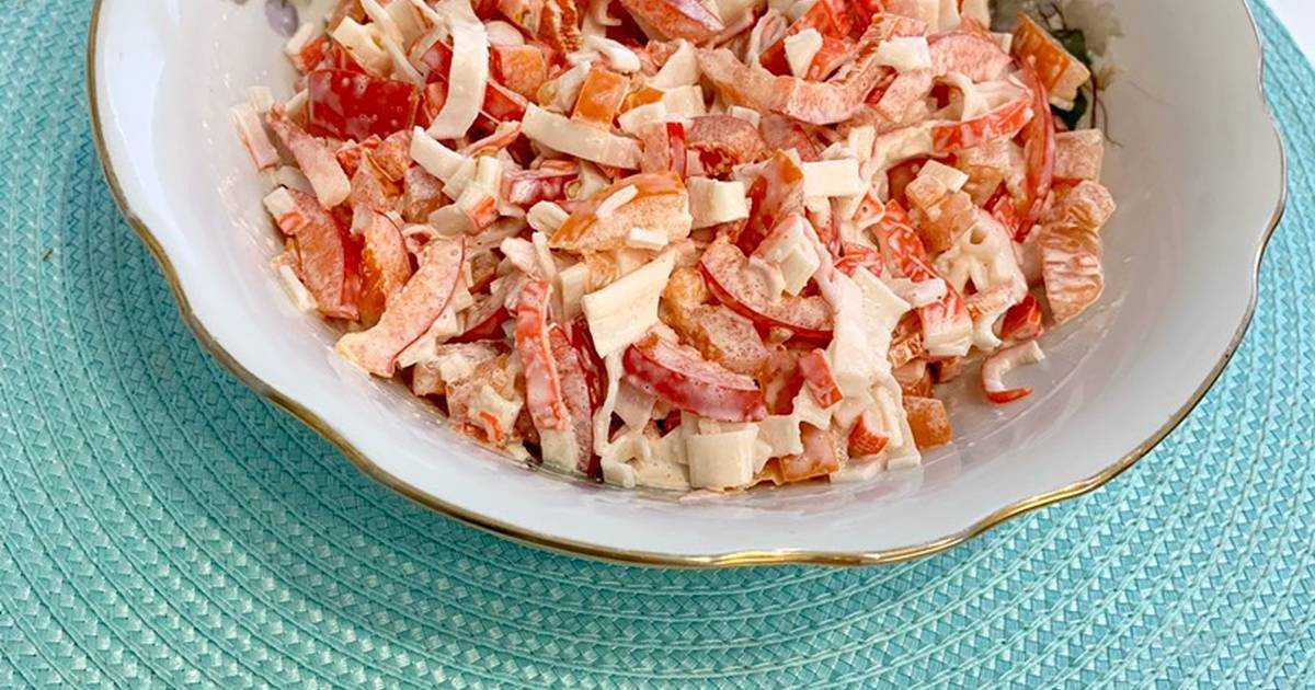 Салат с крабовыми палочками и помидорами - 10 рецептов с пошаговыми фото