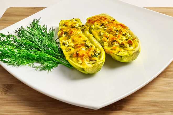 Лодочки из кабачков - как вкусно приготовить мясную, овощную, грибную начинку и запечь блюдо