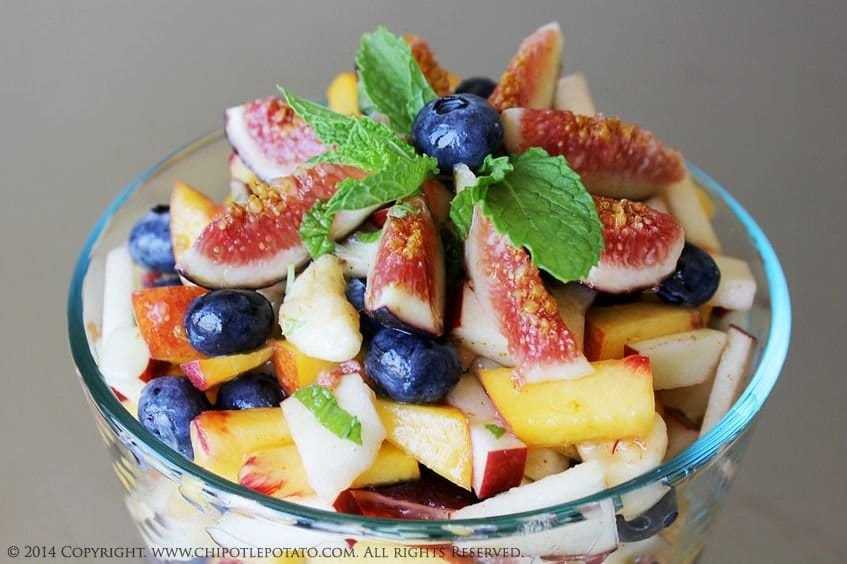 Фруктовый салат с яблоком, бананами, киви и апельсином - рецепт