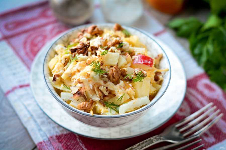 Салаты с курицей и кукурузой — 8 простых рецептов очень вкусных салатов
