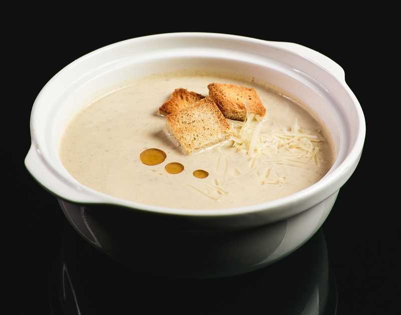 Суп с сухариками и сливочным сыром