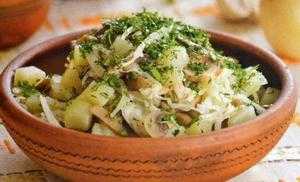 Салат из квашеной капусты с картошкой огурцами