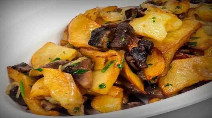 Картошка с грибами на сковороде: фото, пошаговые рецепты, как приготовить вкусные блюда