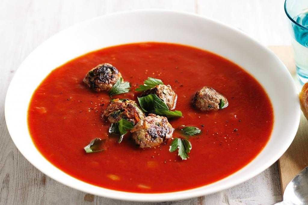 Рецепты томатного супа с говядиной. ТЕФТЕЛЕВЫЙ суп. Томатный суп с фрикадельками. Томатный суп с мясом. Томатный суп с тефтелями.