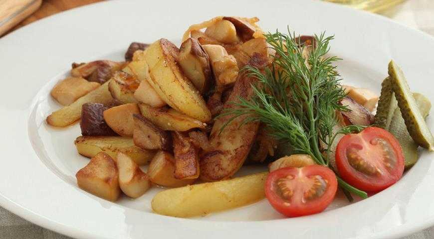Жареная картошка с шампиньонами: быстро, просто и вкусно!