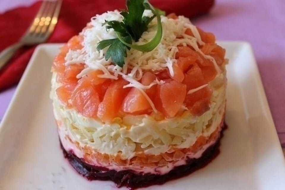Салат царская шуба с семгой — 5 самых вкусных рецептов | народные знания от кравченко анатолия