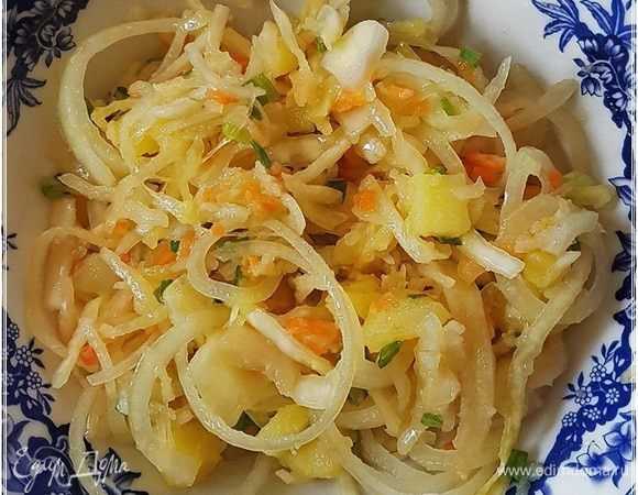 Салат из квашеной капусты — лучшие рецепты. готовим правильно салаты из квашеной капусты.