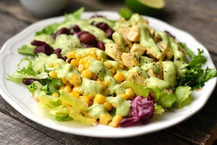 Салаты с кукурузой - 20 простых и вкусных рецептов