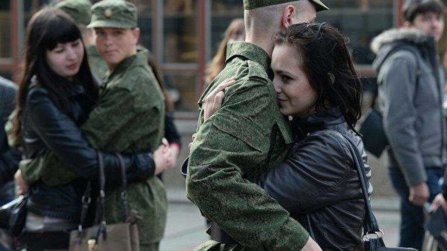 Как сохранить отношения после армии: советы и рекомендации
