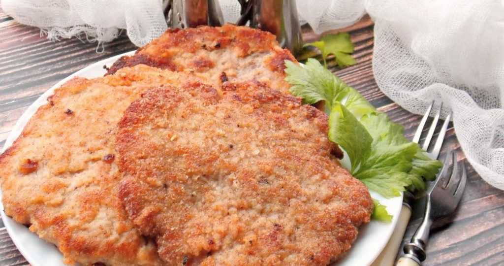 Рецепт отбивных под картошкой