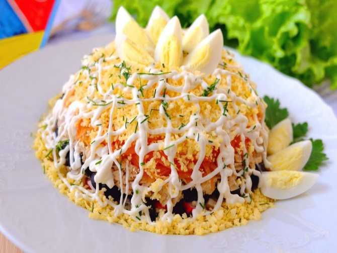 Салаты с копчёным сыром и косичкой: топ из 18 рецептов. читайте у нас!